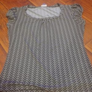 Black white geometric design top